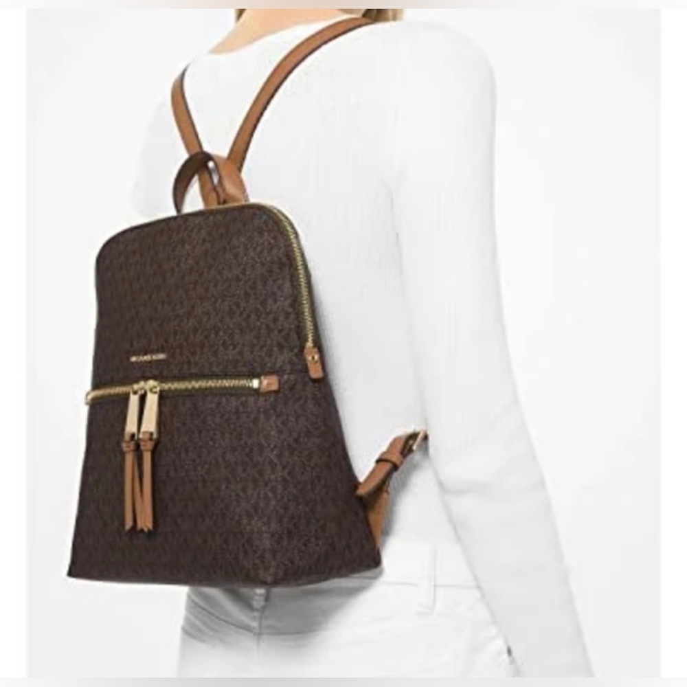 NWT Michael Kors Dallas MD slim backpack signature MK